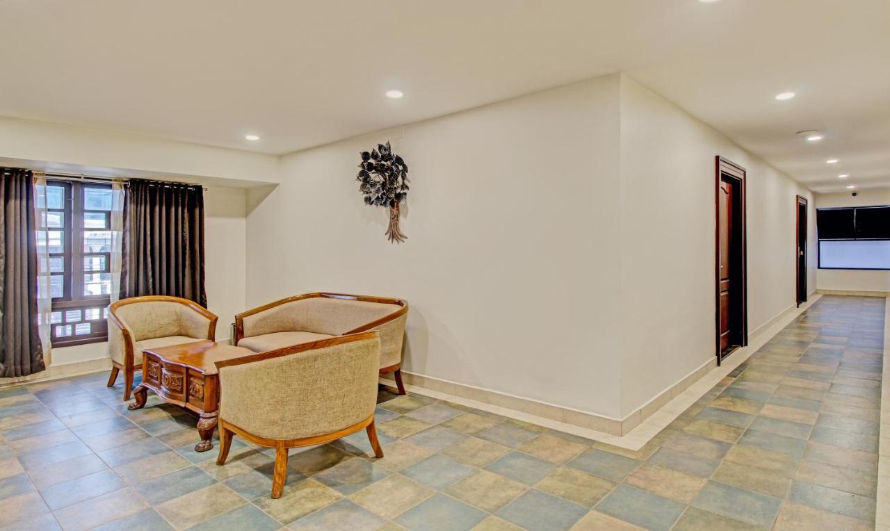 Hotel Treebo Prince Kottayam Esterno foto