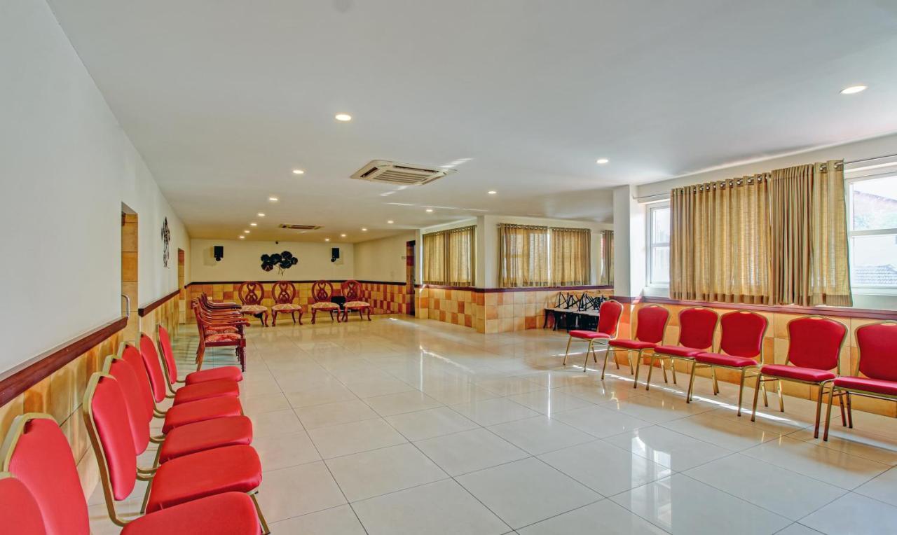 Hotel Treebo Prince Kottayam Esterno foto