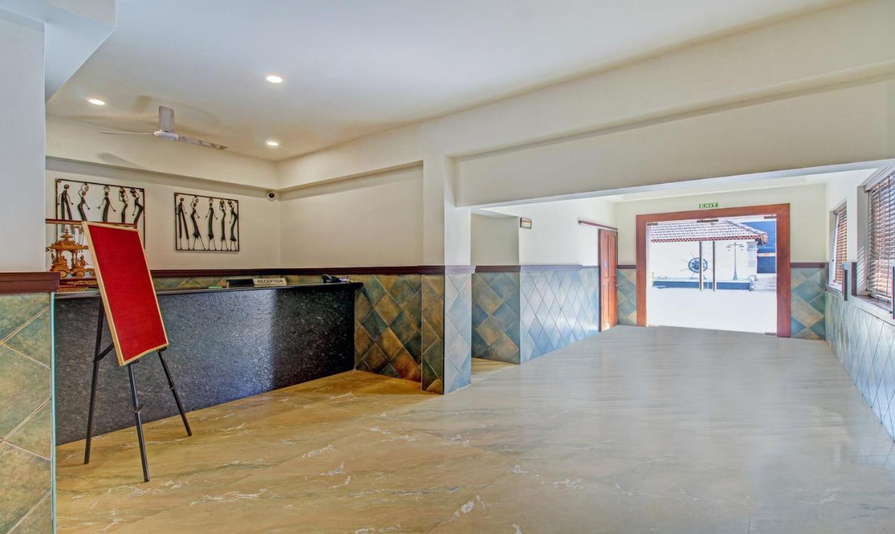 Hotel Treebo Prince Kottayam Esterno foto