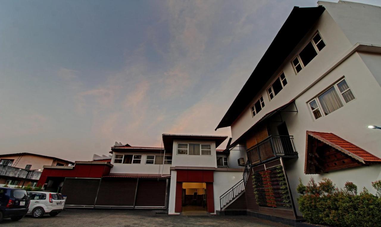Hotel Treebo Prince Kottayam Esterno foto