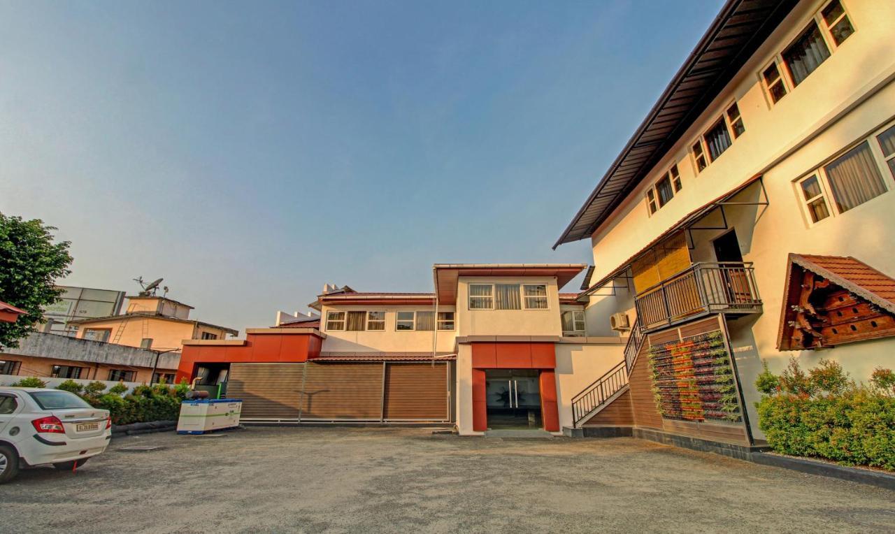 Hotel Treebo Prince Kottayam Esterno foto